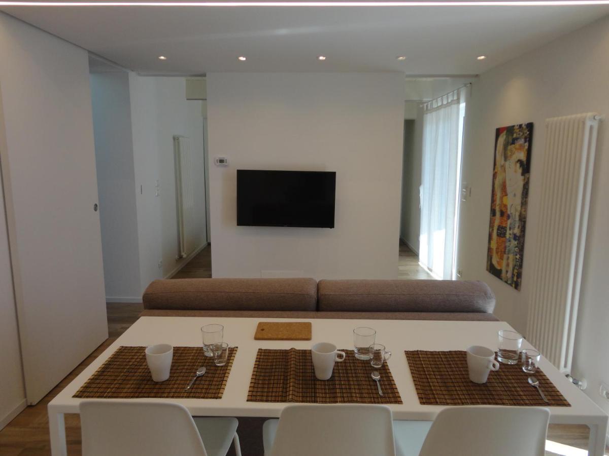 Апартаменты Casa Klimt Vicinissima Al Mare Parcheggio Privato Gratuito Se Disponibile Пескара Экстерьер фото