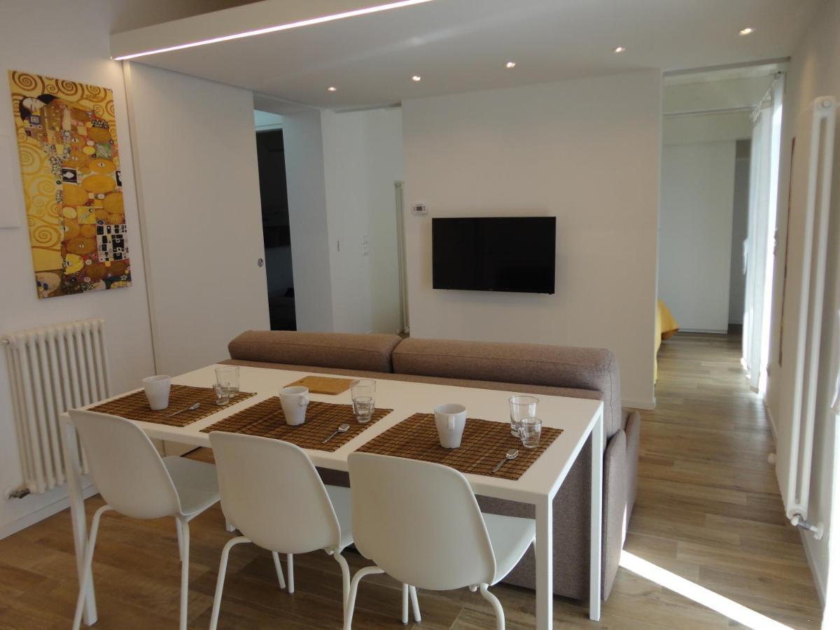Апартаменты Casa Klimt Vicinissima Al Mare Parcheggio Privato Gratuito Se Disponibile Пескара Экстерьер фото