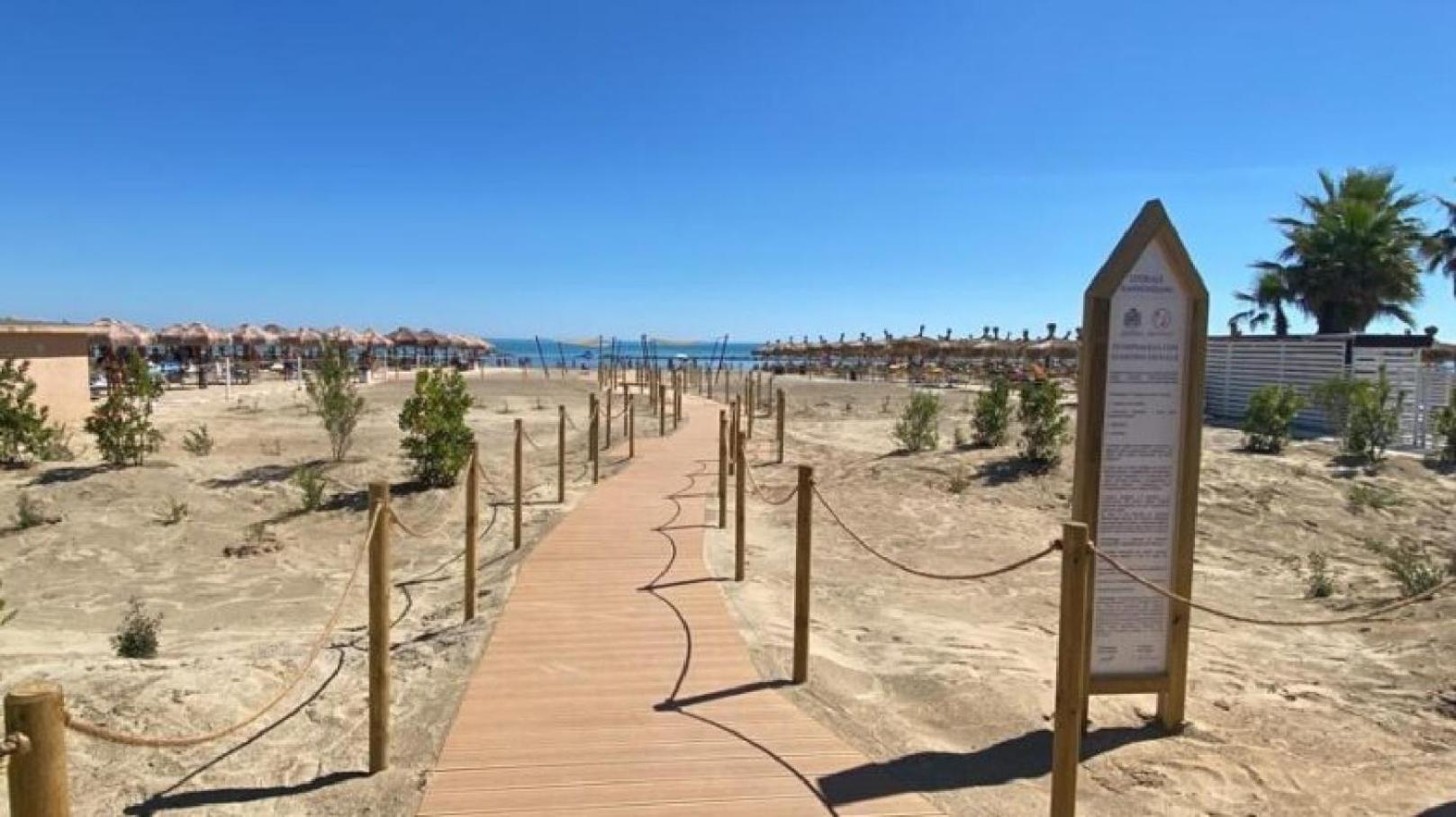 Апартаменты Casa Klimt Vicinissima Al Mare Parcheggio Privato Gratuito Se Disponibile Пескара Экстерьер фото