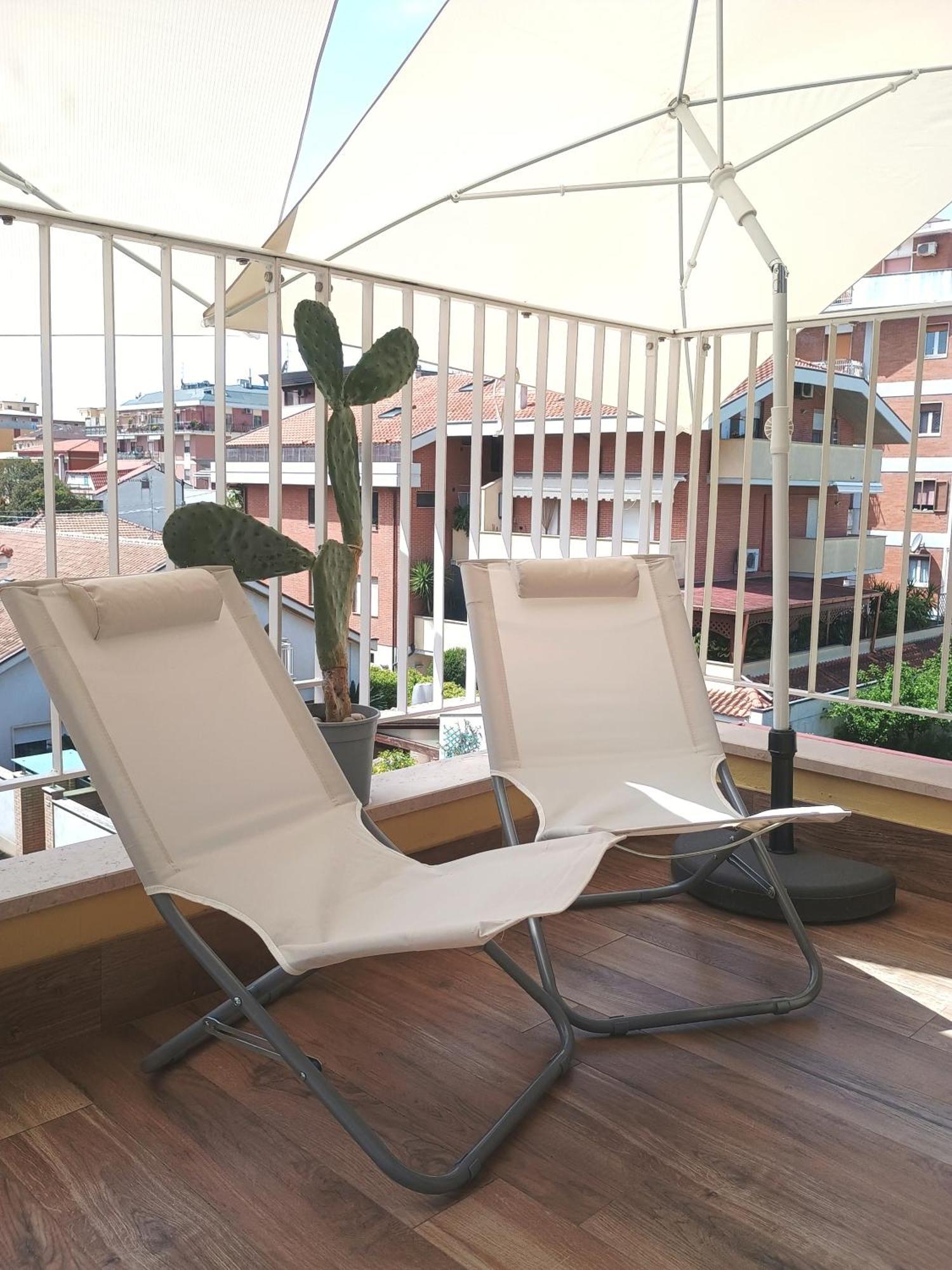 Апартаменты Casa Klimt Vicinissima Al Mare Parcheggio Privato Gratuito Se Disponibile Пескара Экстерьер фото